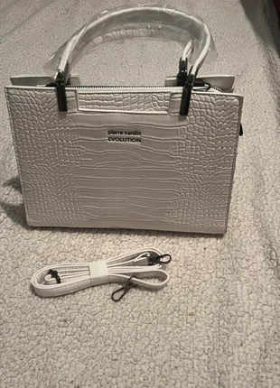 Sac à main blanc Pierre Cardin + lanière, marke: Pierre Cardin, zustand: Neu, mit Etikett, 29,99 €, 32,19 € inklusive Vinted-Käuferschutz