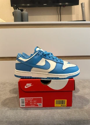 Nike Dunk Low « University Blue », marque: Nike, état: Très bon état, taille: 40, 80,00 €, 84,70 € Protection acheteurs incluse