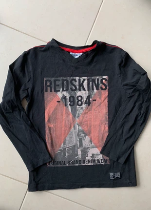 T-shirt col V Redskins 6 ans , marque: Redskins, état: Très bon état, taille: 6 ans / 116 cm, 6,00 €, 7,00 € Protection acheteurs incluse