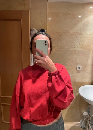 sudadera roja fina con capucha - talla M de stradivarius, marque: Stradivarius, état: Neuf sans étiquette, taille: M / 38 / 10, 5,00 €, 5,95 € Protection acheteurs incluse