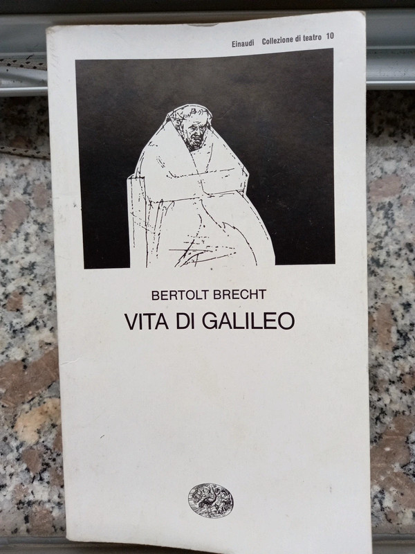 Bertolt Brecht, Vita di Galileo