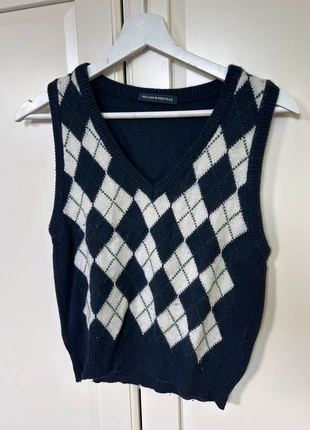Navy-Blue Sleeveless Knighted Pullover, marke: Brandy Melville, zustand: Gut, größe: Einheitsgröße, 7,00 €, 7,55 € inklusive Vinted-Käuferschutz