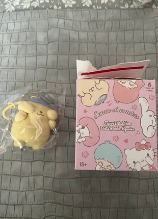 Sanrio pompopurin  nascondini, merk: Sanrio, staat: Nieuw met prijskaartje, maat: Universeel, € 9,00, € 10,15 inclusief Kopersbescherming