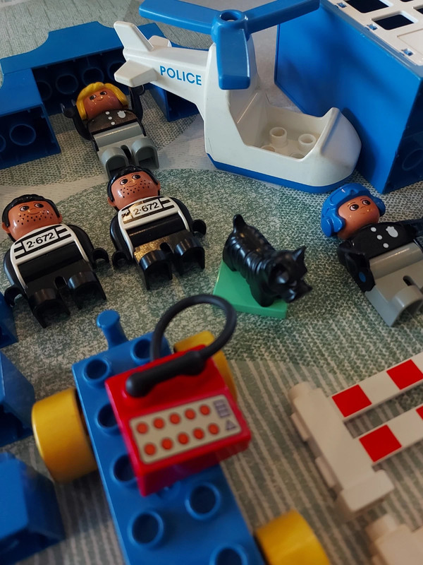 LEGO Duplo police station vintage 3