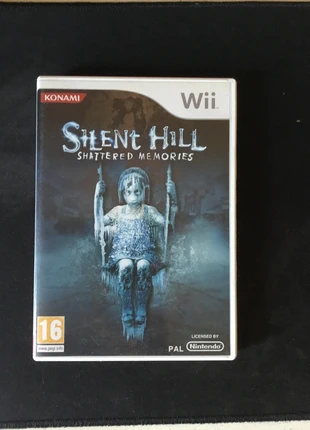Silent Hill Shattered memories complet Jeu Wii version FR, staat: Heel goed, € 70,00, € 74,20 inclusief Kopersbescherming
