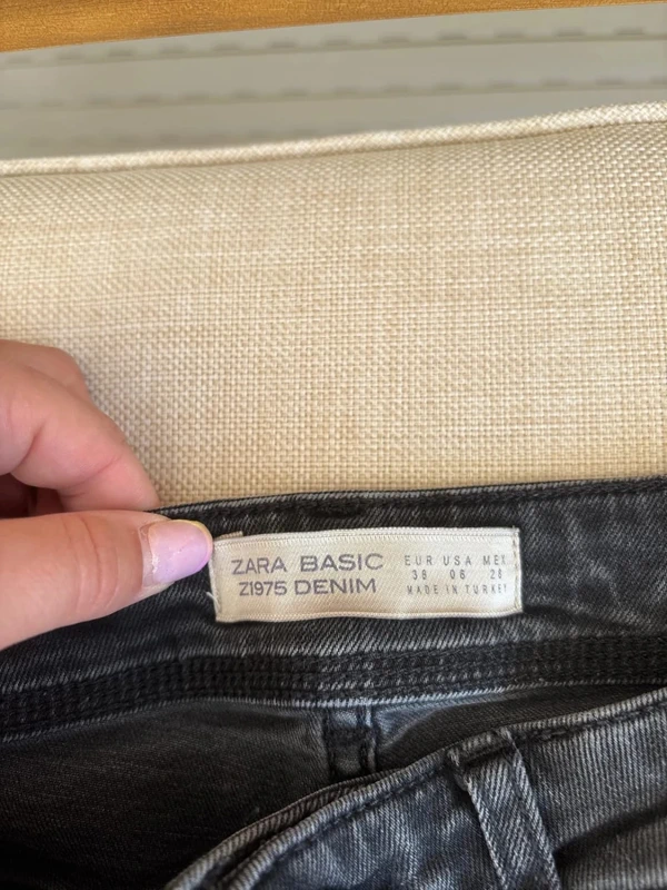 Jean noir skinny zara taille 38 - photo numéro 4