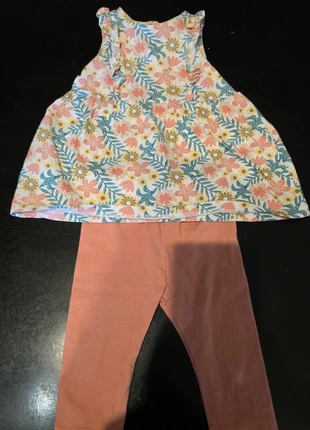 Ensemble, merk: Fashion Private Company, staat: Heel goed, maat: 3-6 maanden / 62 cm, € 3,00, € 3,85 inclusief Kopersbescherming