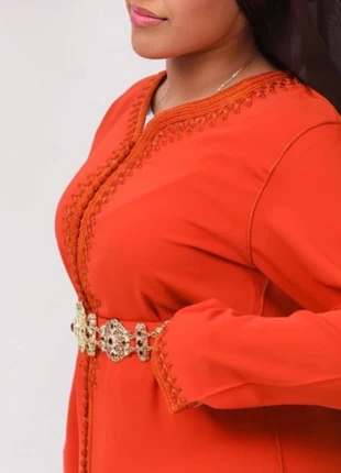 Caftan orange broder, marca: Caftanii, estado: Novo com etiquetas, tamanho: Tamanho único, €49.00, €52.15 inclui Proteção do Comprador