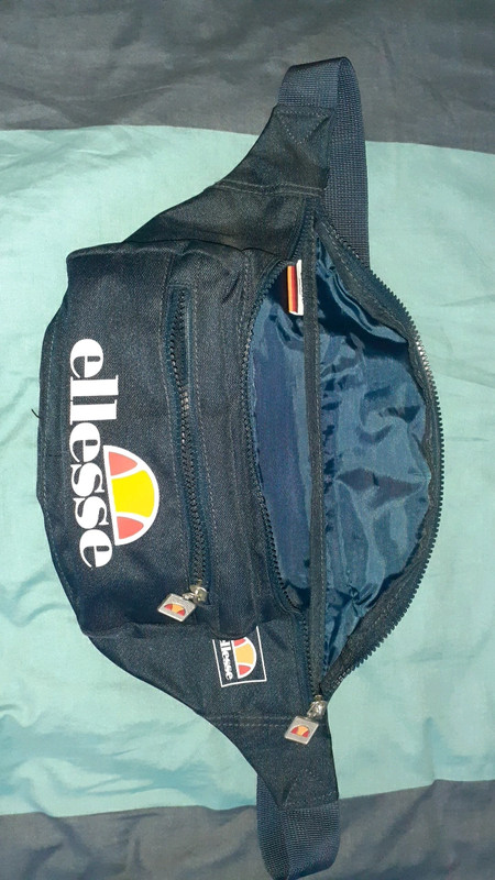 Banane ellesse bleue