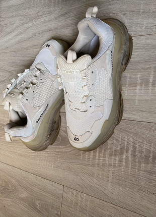 Balenciaga triple s 2024 blanche pas cher