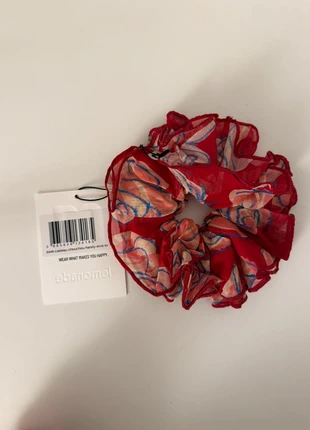 Chouchou oversized Make my lemonade, merk: Make My Lemonade, staat: Nieuw met prijskaartje, € 15,00, € 16,45 inclusief Kopersbescherming