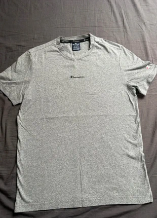 T-shirt gris Champion, marque: Champion, état: Très bon état, taille: M, 3,00 €, 3,85 € Protection acheteurs incluse