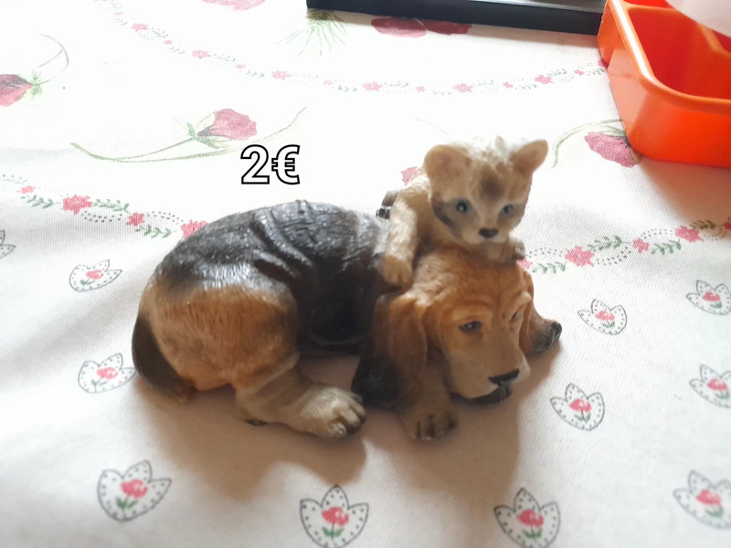 Figurine Chat avec chien