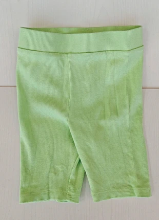 Pantaloncini skinni bambini 6-7 anni, marque: Primark, état: Très bon état, taille: 6 ans / 116 cm, 2,00 €, 2,80 € Protection acheteurs incluse
