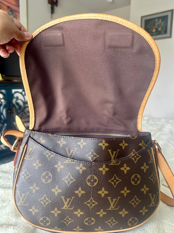 Authentic Louis Vuitton Menilmontant PM 4