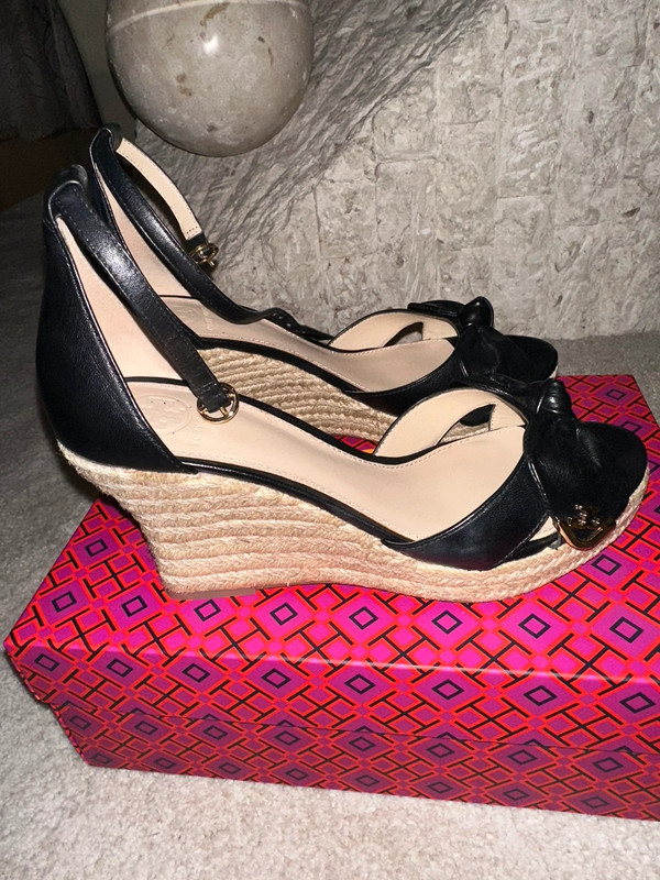 Schwarze Tory Burch Leder Keilsandaletten / Wedges 3