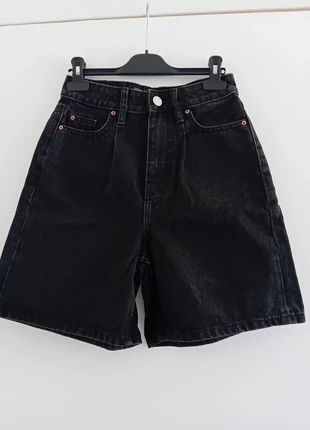 Bermuda noir, brand: Primark, condition: Good, size: XS / 34 / 6, €6.00, €7.00 includes Buyer Protection