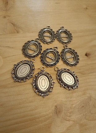 Lot de 8 supports pendentifs cabochon, brand: perlerie, condizioni: Nuovo senza cartellino, €3.50, €4.38 include la Protezione acquisti