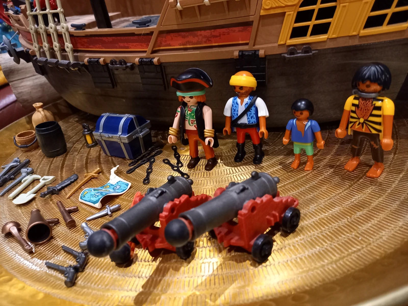 Playmobil - Bateau d'attaque des pirates