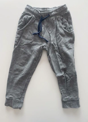 Pantalone tuta grigio bambino Emporio88 tg.3 anni, marke: Emporio 88, zustand: Sehr gut, größe: 24–36 Monate / 92, 5,00 €, 5,95 € inklusive Vinted-Käuferschutz