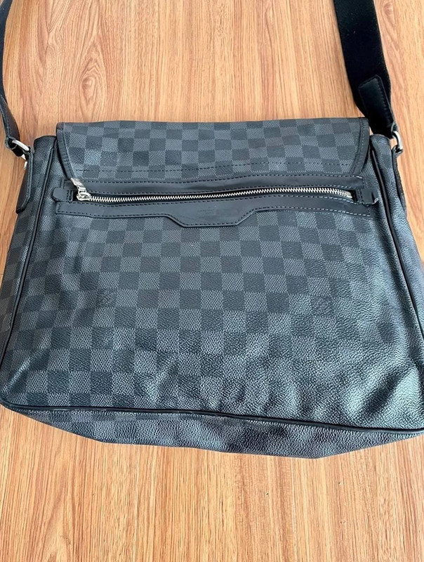 Louis Vuitton messengerbag heren - Vinted