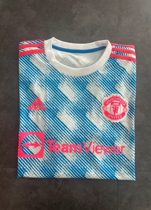 Maillot de foot adidas Manchester United floqué Ronaldo première ligue - très bon état - taille L, brand: adidas, condition: Very good, size: L, €19.00, €20.65 includes Buyer Protection Pro