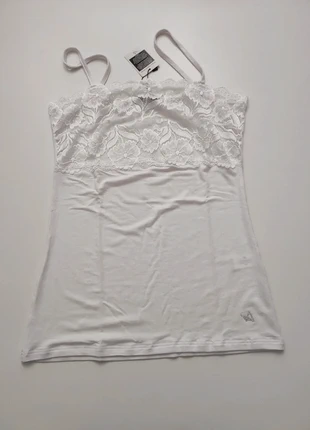 Top pizzo bianco in modal, marca: Avant Garde, estado: Novo com etiquetas, tamanho: M / 38 / 10, €15.00, €16.45 inclui Proteção do Comprador