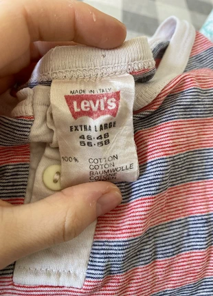 Camiseta oversized , marca: Levi's, estado: Muy bueno, tamaño: XXXL / 46 / 18, 5,00 €, 5,95 € Protección al comprador incluida