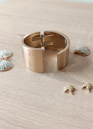 Bracelete dourada 🌺Bracelet en or 🌺Pulsera de oro 🌺, marca: Parfois, estado: Novo sem etiquetas, €5.50, €6.48 inclui Proteção do Comprador