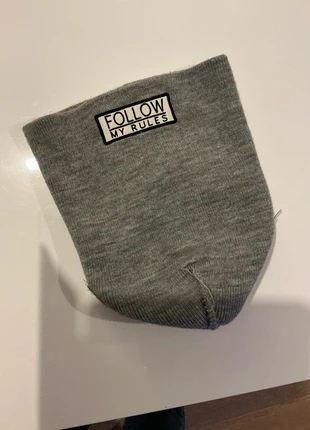 Bonnet gris, brand: Follow My Rules, condition: Satisfactory, size: XS, €2.00, €2.80 includes Buyer Protection