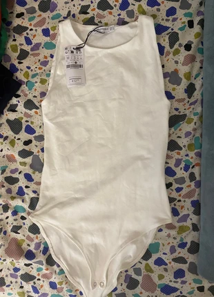 Body sans manche stradivarius neuf avec étiquette taille M, marke: Stradivarius, zustand: Neu, mit Etikett, größe: M / 38 / 10, 7,00 €, 8,05 € inklusive Vinted-Käuferschutz