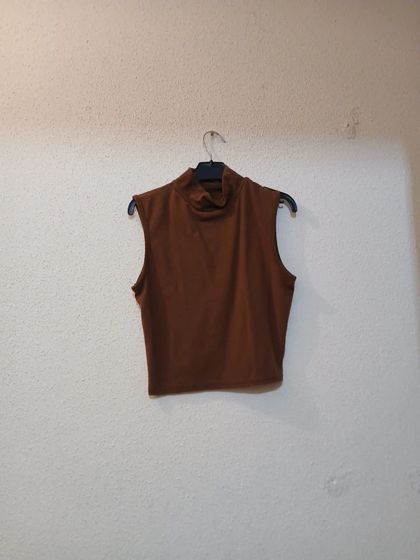 Top court femme basic marron " shein" taille xs