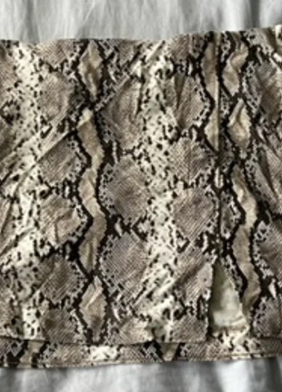 Snakeskin Mini Skirt, brand: H&M, condition: Very good, size: M / 38 / 10, €3.50, €4.38 includes Buyer Protection