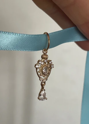 Ras de cou ruban bleu collier camée pendentif doré romantique light academia nana, merk: Nana, staat: Heel goed, € 22,00, € 23,80 inclusief Kopersbescherming