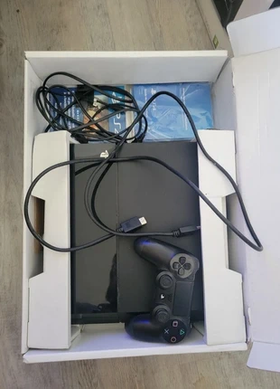 Console ps4 CUH-1004A en boite -, marque: Sony, état: Bon état, 100,00 €, 105,70 € Protection acheteurs (Pro) incluse