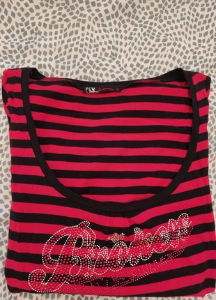 Camiseta de rayas rojas y negras Stradivarius talla S/ tshirt rayé Rouge et noir S, marque: Stradivarius, état: Très bon état, taille: S / 36 / 8, 7,00 €, 8,05 € Protection acheteurs incluse
