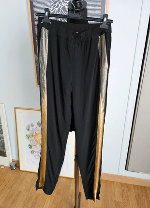 pantalon sandro taille 1 très bon état, marque: Sandro, état: Très bon état, taille: S / 36 / 8, 14,00 €, 15,40 € Protection acheteurs incluse
