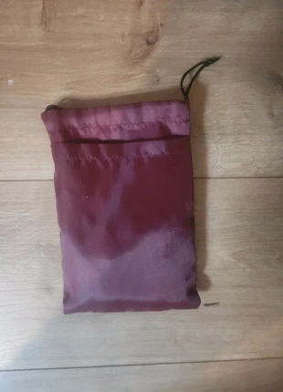 Kit de voyage neuf – Pochette en velours masque + coussin tour de cou, zustand: Neu, 2,00 €, 2,80 € inklusive Vinted-Käuferschutz