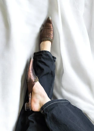 Mules bronze à talon bois – Bout pointu & chaîne vintage – Look couture, merk: Vintage Dressing, staat: Goed, maat: 36, € 25,00, € 26,95 inclusief Kopersbescherming