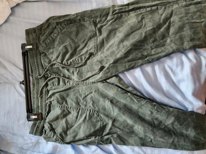 Army green pants 3