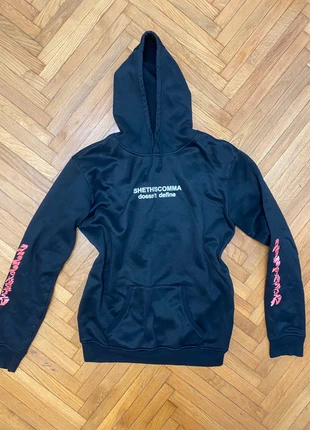 felpa con cappuccio nera con scritte arancioni, marke: Sub Culture, zustand: Gut, größe: M / 38 / 10, 5,00 €, 5,95 € inklusive Vinted-Käuferschutz