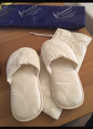 White handmade slippers, brand: Carminho’s Artesanato, condition: New without tags, size: 4, £5.00, £5.95 includes Buyer Protection
