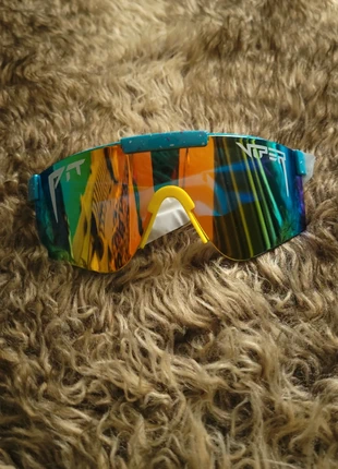 Lunettes d'été Pit Viper ( Bleu , Orange , Jaune ), marke: Pit Viper, zustand: Neu, 8,00 €, 9,10 € inklusive Vinted-Käuferschutz