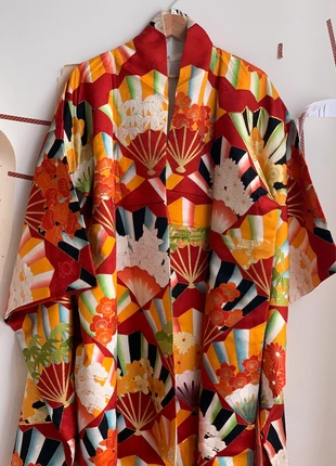 Vintage Handpainted Kimono, merk: Vintage Dressing, staat: Heel goed, maat: Universele maat, € 95,00, € 100,45 inclusief Kopersbescherming