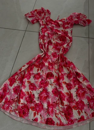 Rode zomerjurk, brand: Shein, condizioni: Ottime, taglia: XS / IT 38 / EU 34, €2.00, €2.80 include la Protezione acquisti