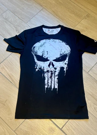 T shirt de sport Taille M - modèle Homme, staat: Heel goed, maat: M, € 8,00, € 9,10 inclusief Kopersbescherming