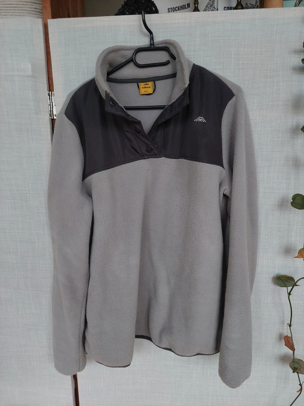 Grauer Möberg Fleece Pullover 1