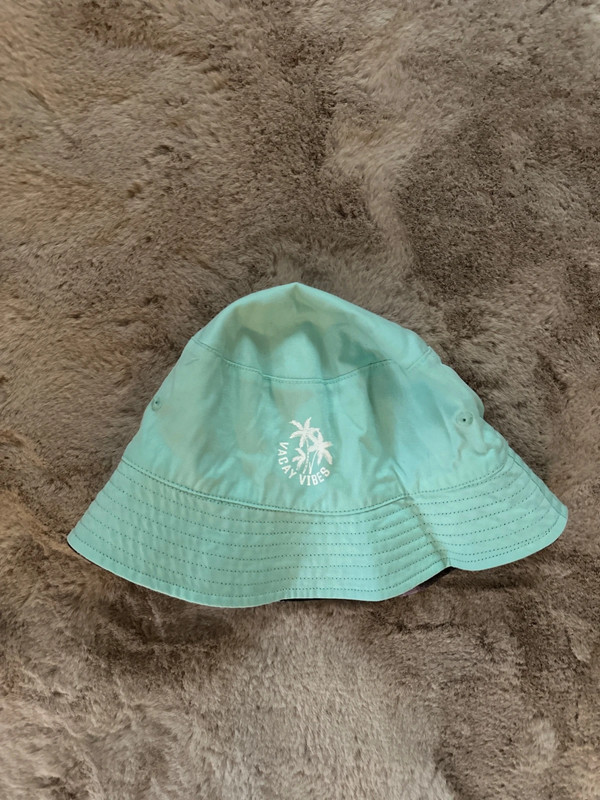 Chapeau réversible H&M Taille 7-10 ans 2