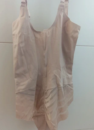 Body interior comprado na loja Dama de Copas, merk: Julimex, staat: Nieuw zonder prijskaartje, € 10,00, € 11,20 inclusief Kopersbescherming