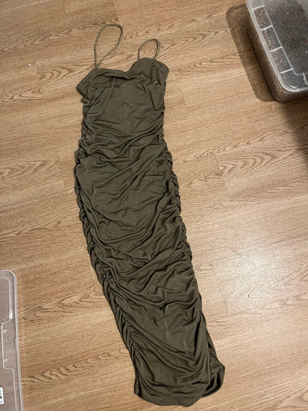 Enges Partykleid Khaki 1